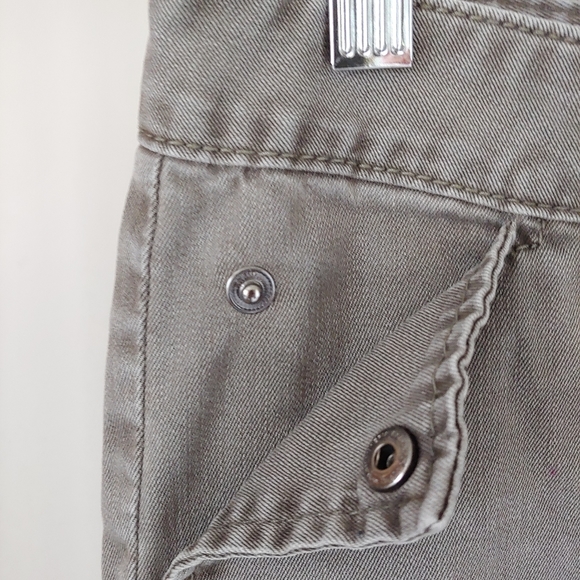 BCBG Max Azria Cargo Pants Size 27 Olive Colour - Picture 6 of 16